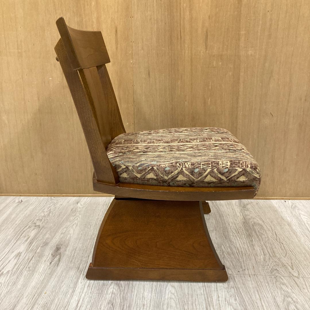 【カリモク】ロータイプ　ダイニングチェア　回転式　キャスター付き　A