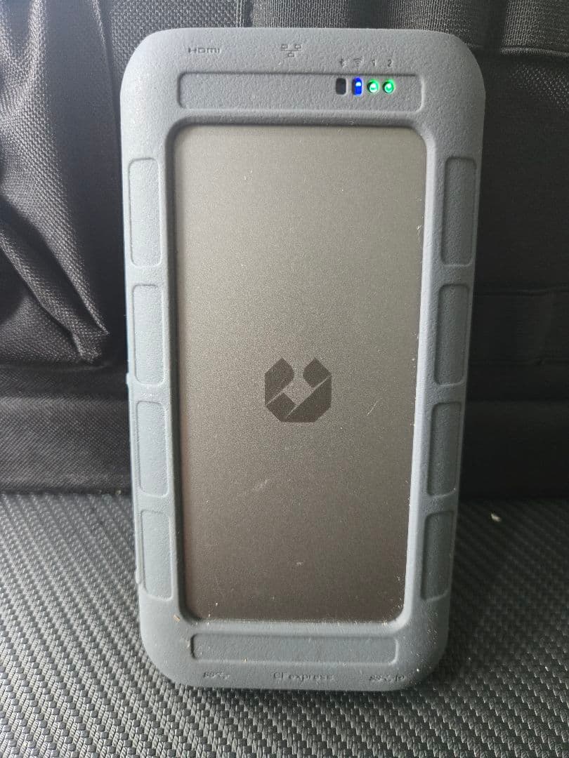 UnityDriveポータブルNAS16TSSD付き