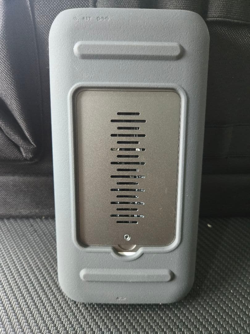 UnityDriveポータブルNAS16TSSD付き