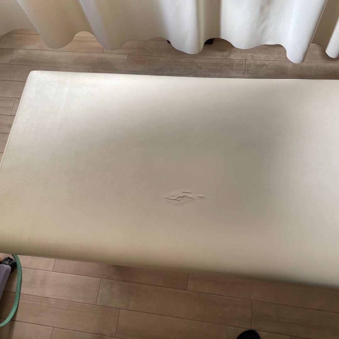 マッサージ台 クリーム色 合成皮革