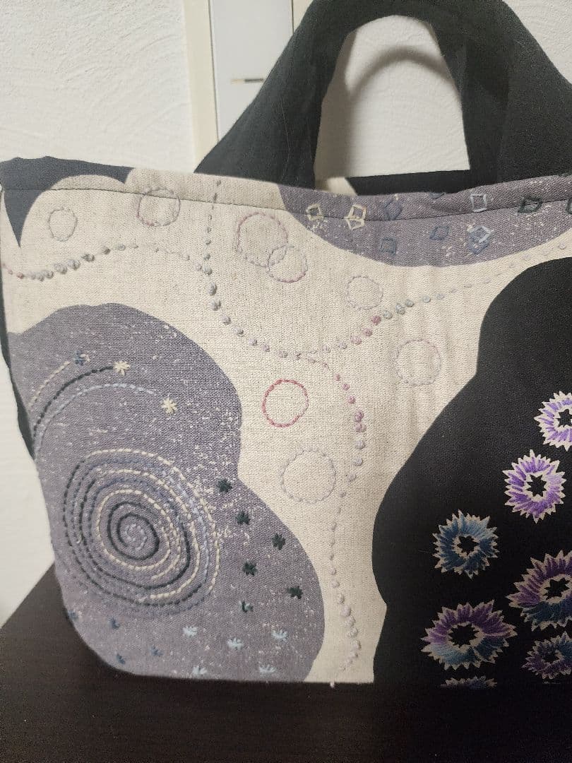 ★★★新作　エチノ生地に豪華な一点物のバッグ　個性的　センソユニコ慈雨等