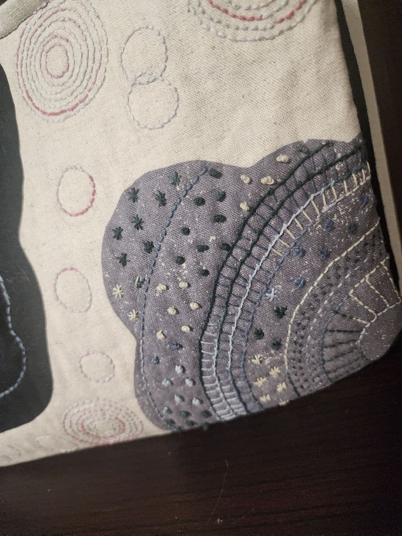 ★★★新作　エチノ生地に豪華な一点物のバッグ　個性的　センソユニコ慈雨等