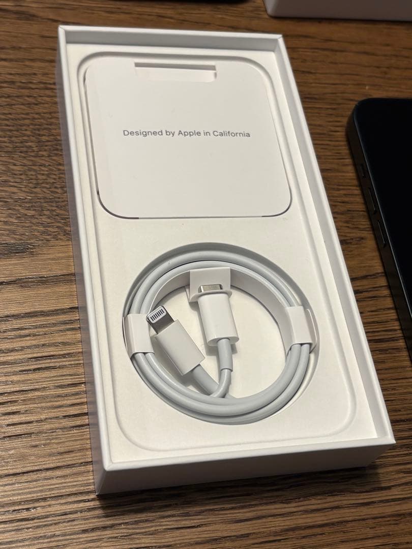 Apple iPhone 13 128GB ミッドナイト+付属品多数