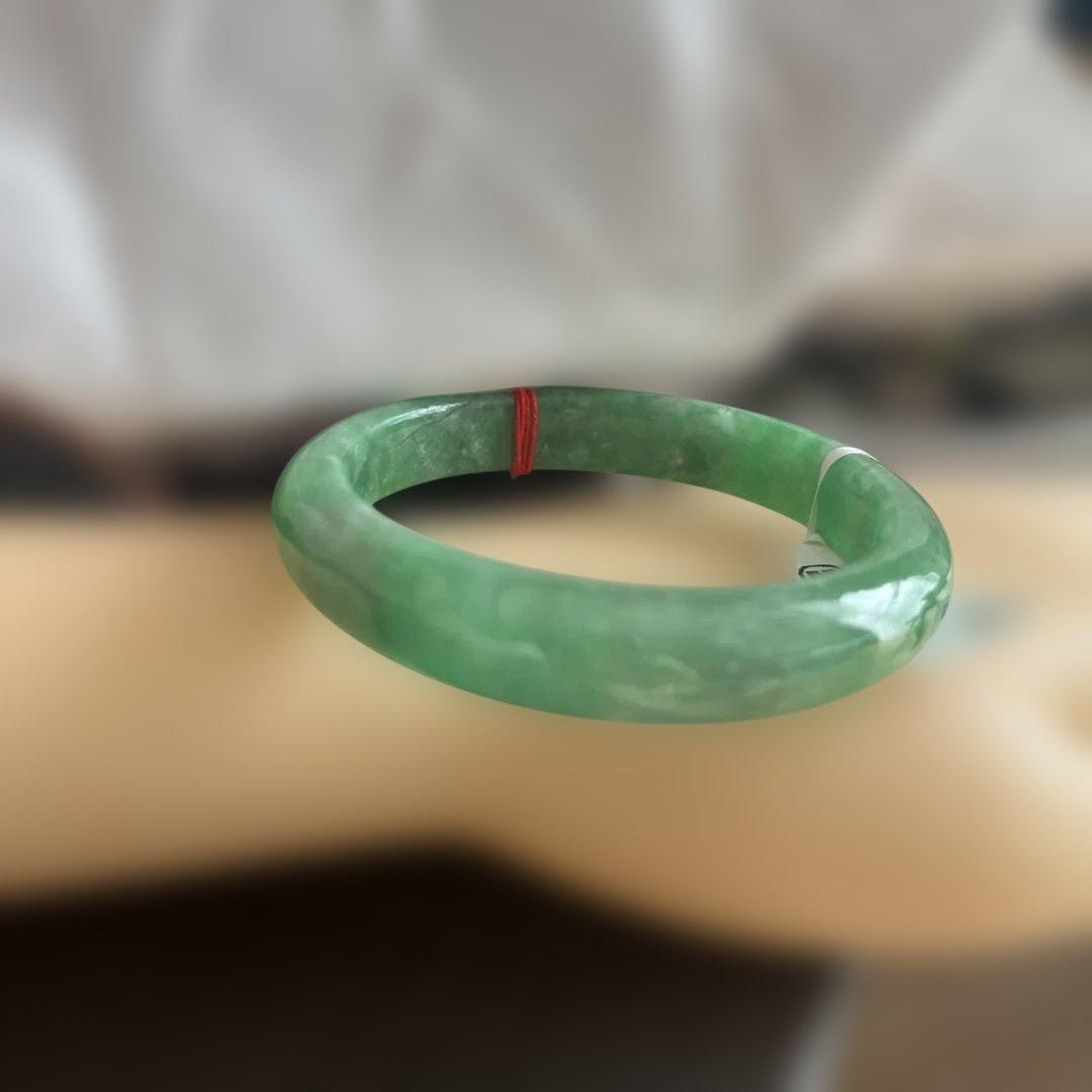 緑翡翠バングル