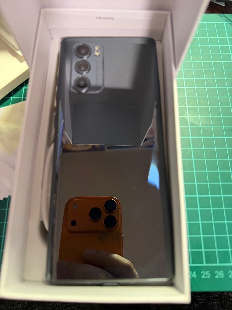 スマートフォン本体 LG WING 128GB