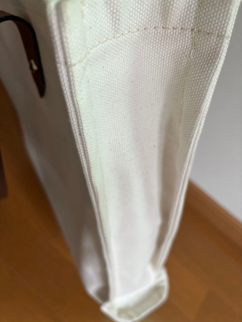 ジミーチュウ　キャンバストートバック