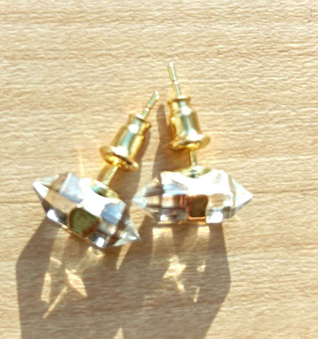 harue開運絵画　❀水晶ピアス❀