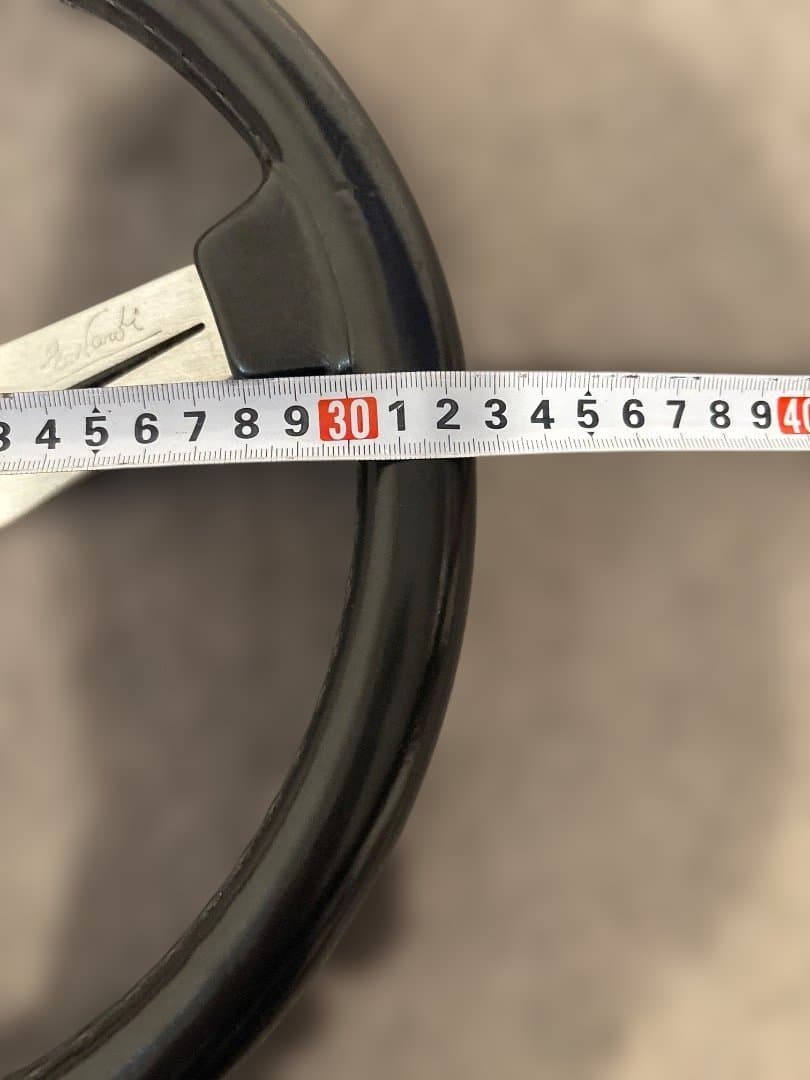 ナルディ製 3本スポーク ステアリングホイール32パイ