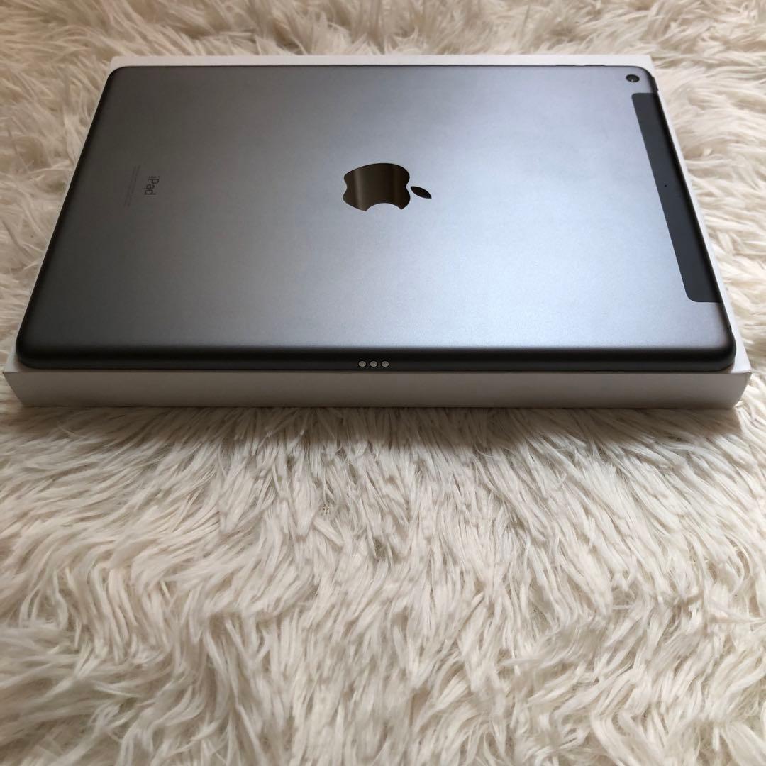 【即購入OK】iPad 第8世代 セルラーモデル【極美品】 #82 【付属品】