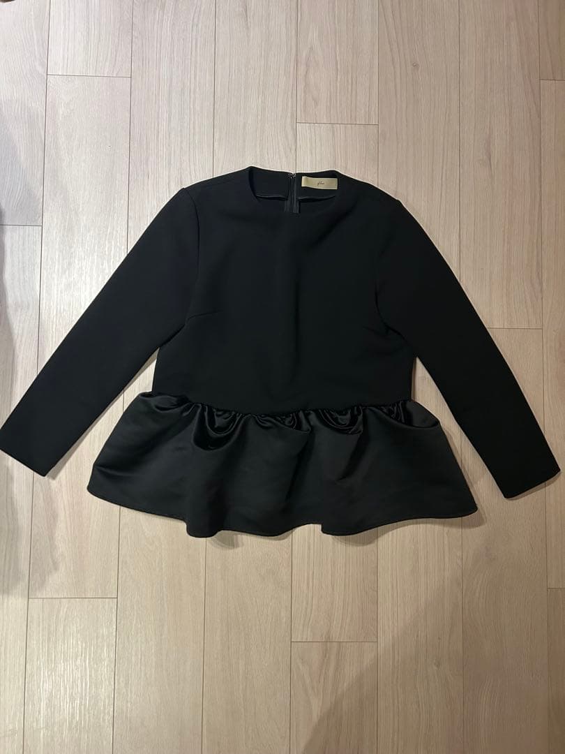 【取引中】Heve リップルペプラム ブラウス