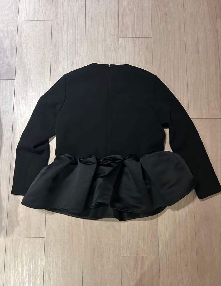 【取引中】Heve リップルペプラム ブラウス