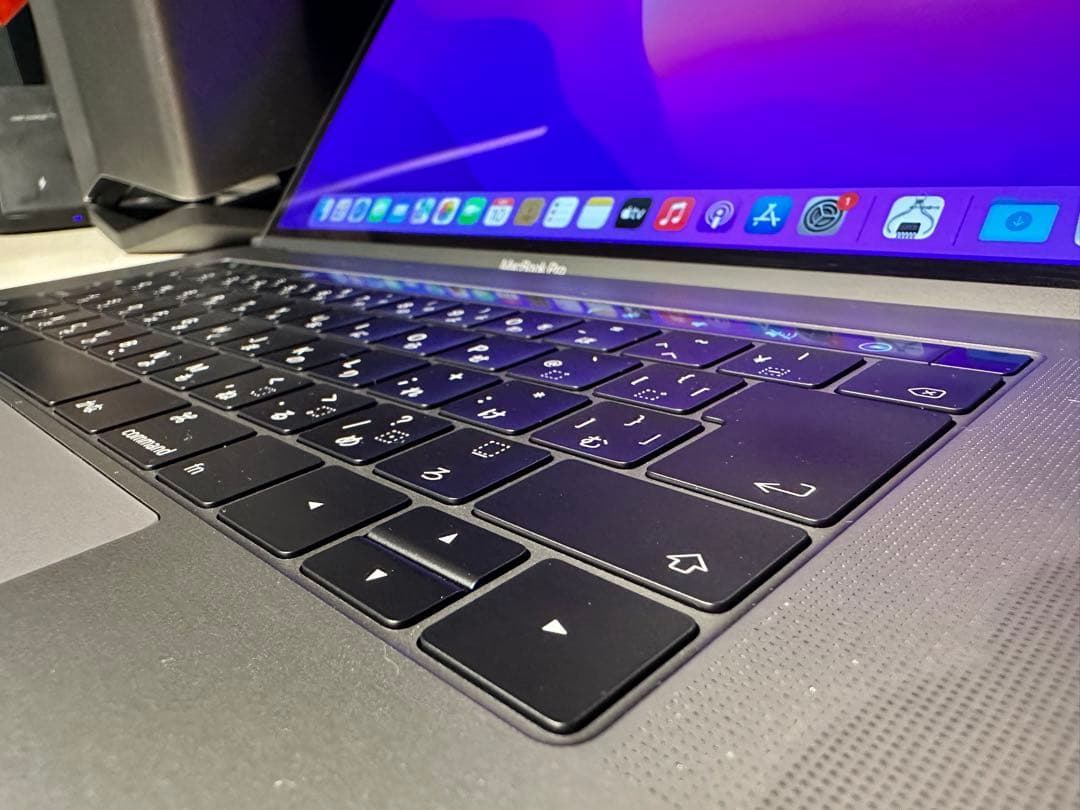 MacBook Pro 15インチ 2016 i7/16GB/1TB 箱充電