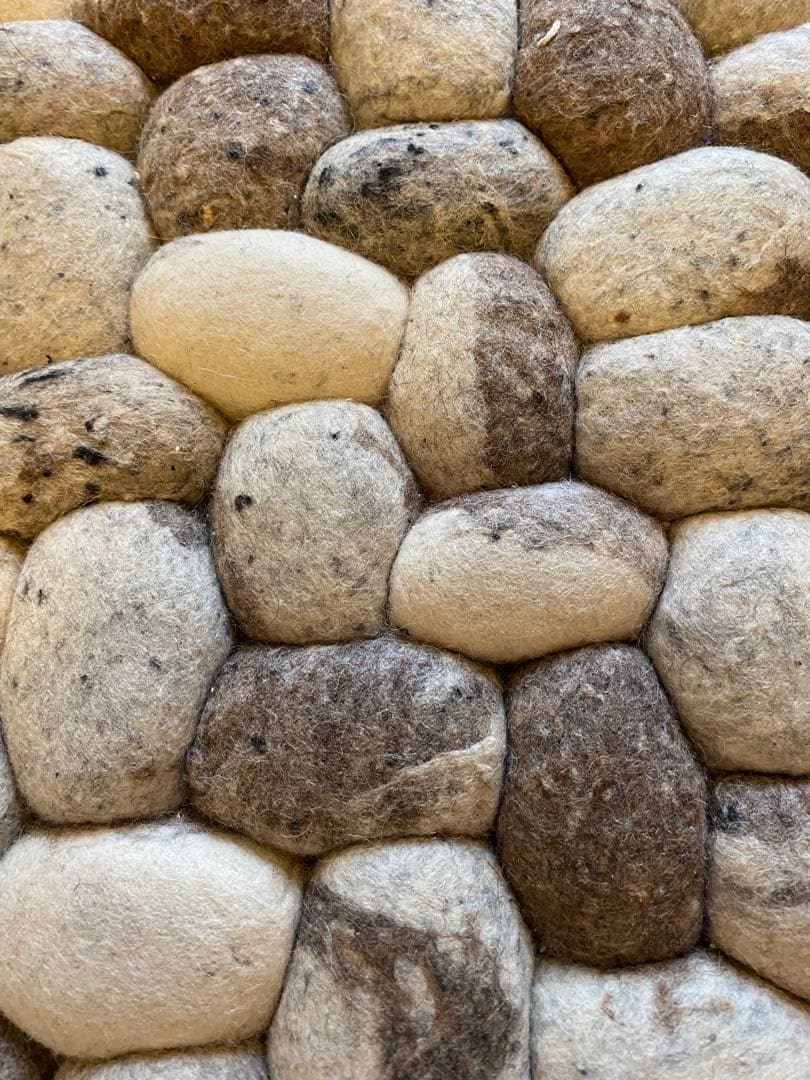 フェルトラグ 石ころデザイン 長方形