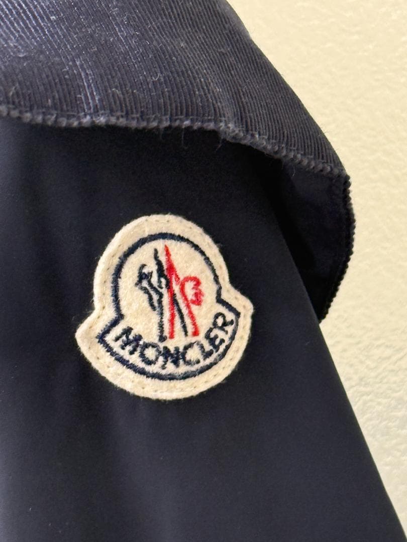 モンクレールArgeline Giubbotto フード付きナイロンコート美品！