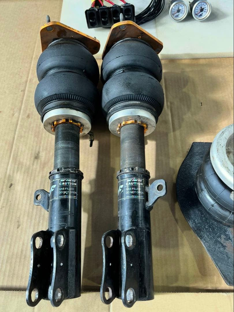 エアサス 52エルグランド Air force機械式