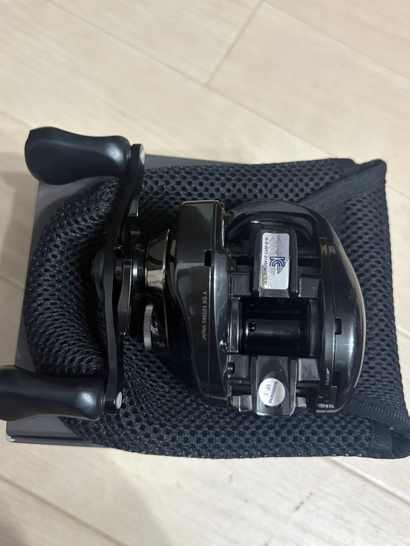 シマノ 23 アンタレスDC MD XG 右ハンドル 美品 送料込み