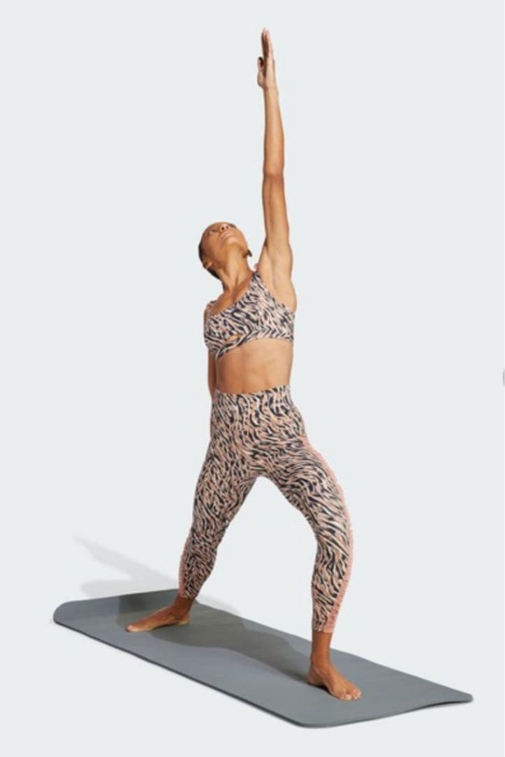 Adidas ヨガウェア セットアップ（日本サイズM）アニマルプリント