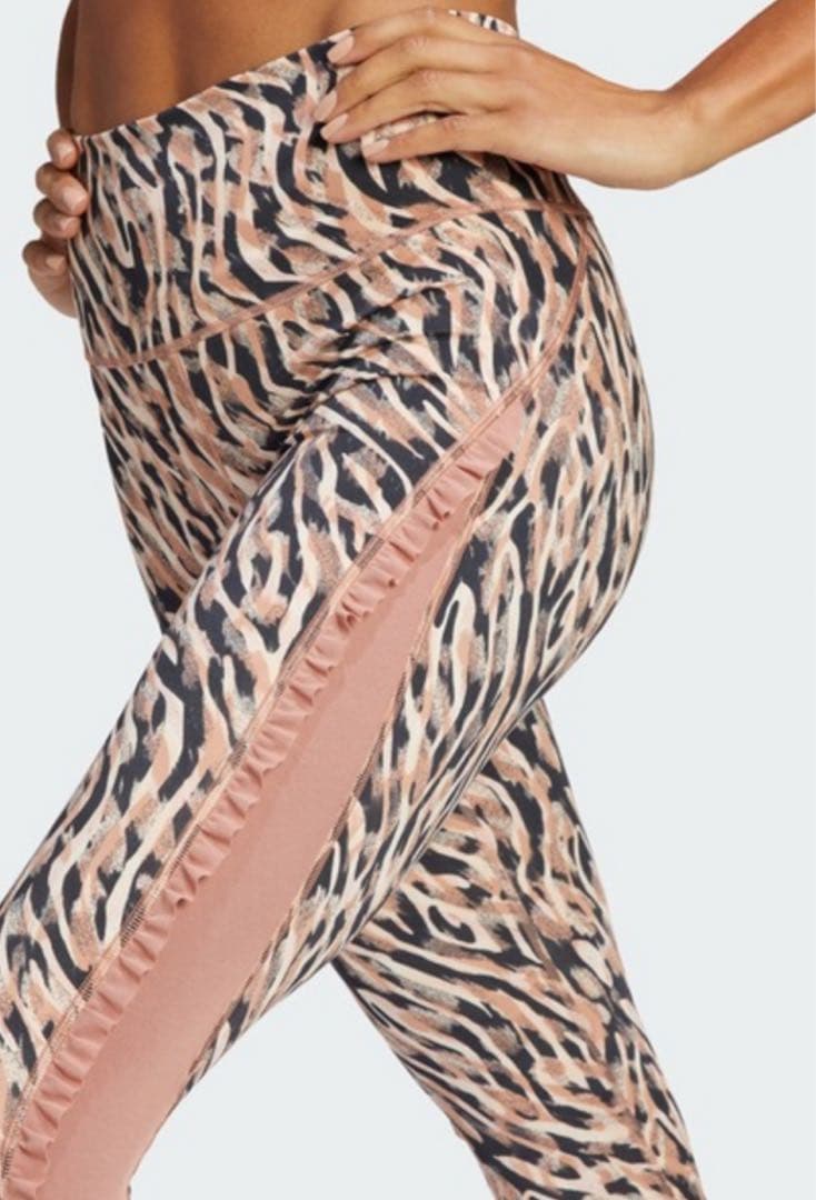 Adidas ヨガウェア セットアップ（日本サイズM）アニマルプリント