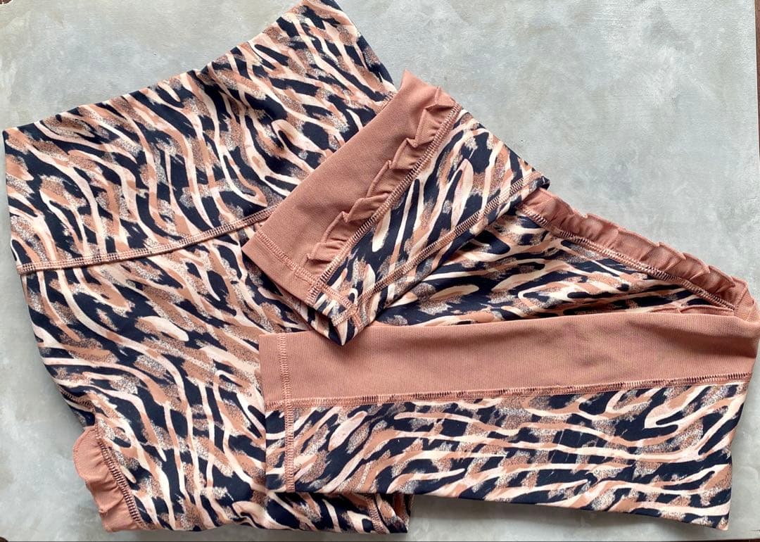 Adidas ヨガウェア セットアップ（日本サイズM）アニマルプリント