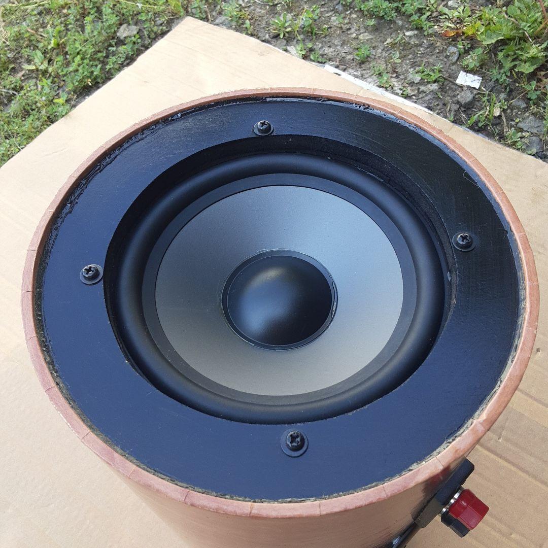 円筒形ホーンスピーカー