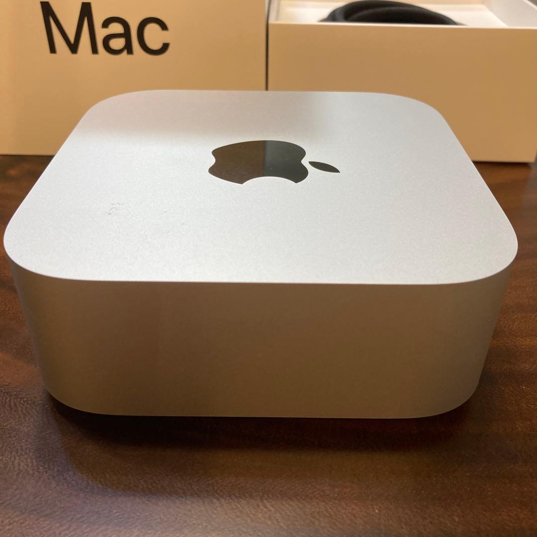 Mac mini M4チップ搭載　16GBユニファイドメモリ　256GB SSD