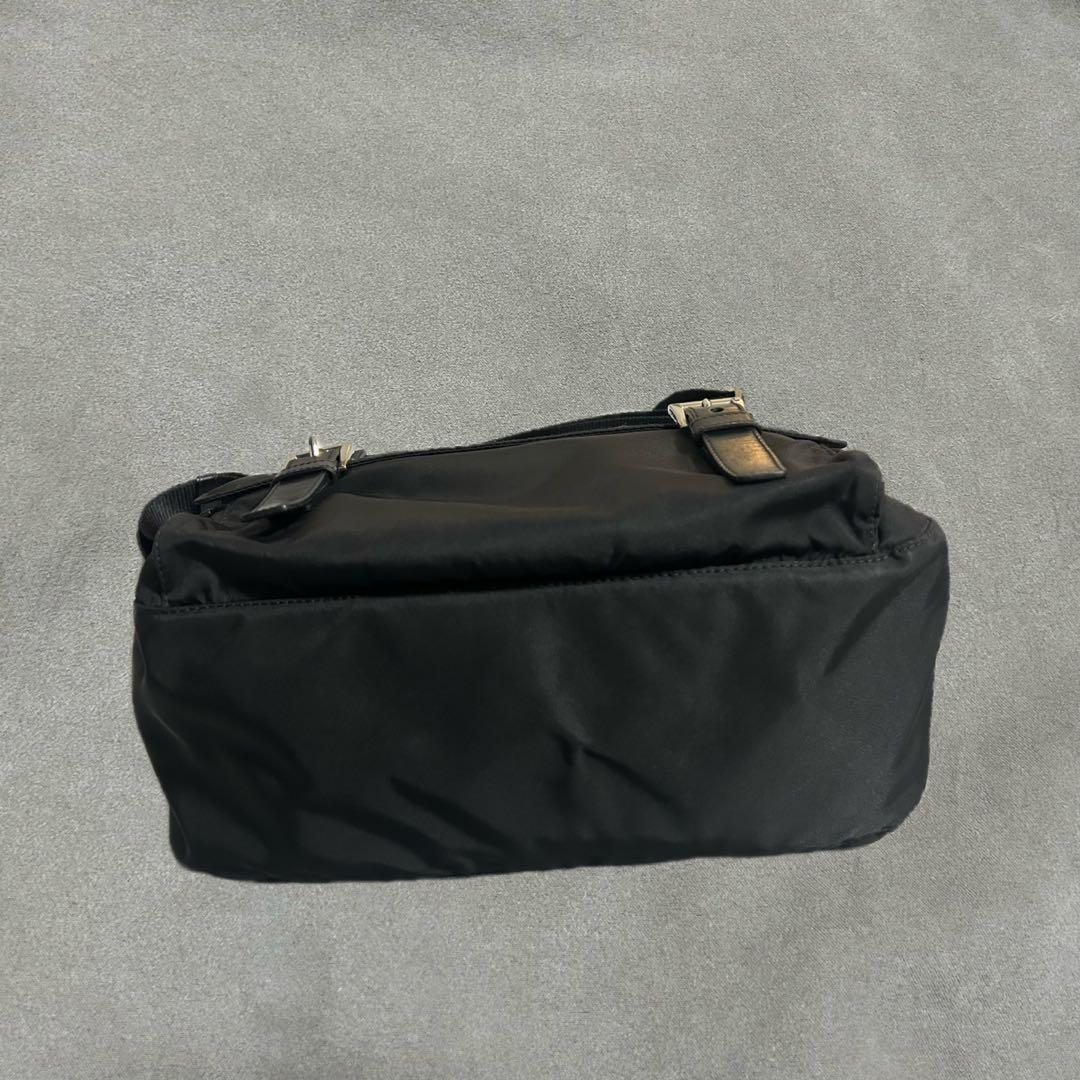 【美品】プラダ テスート ショルダーバッグ メッセンジャー 斜め掛け ナイロン