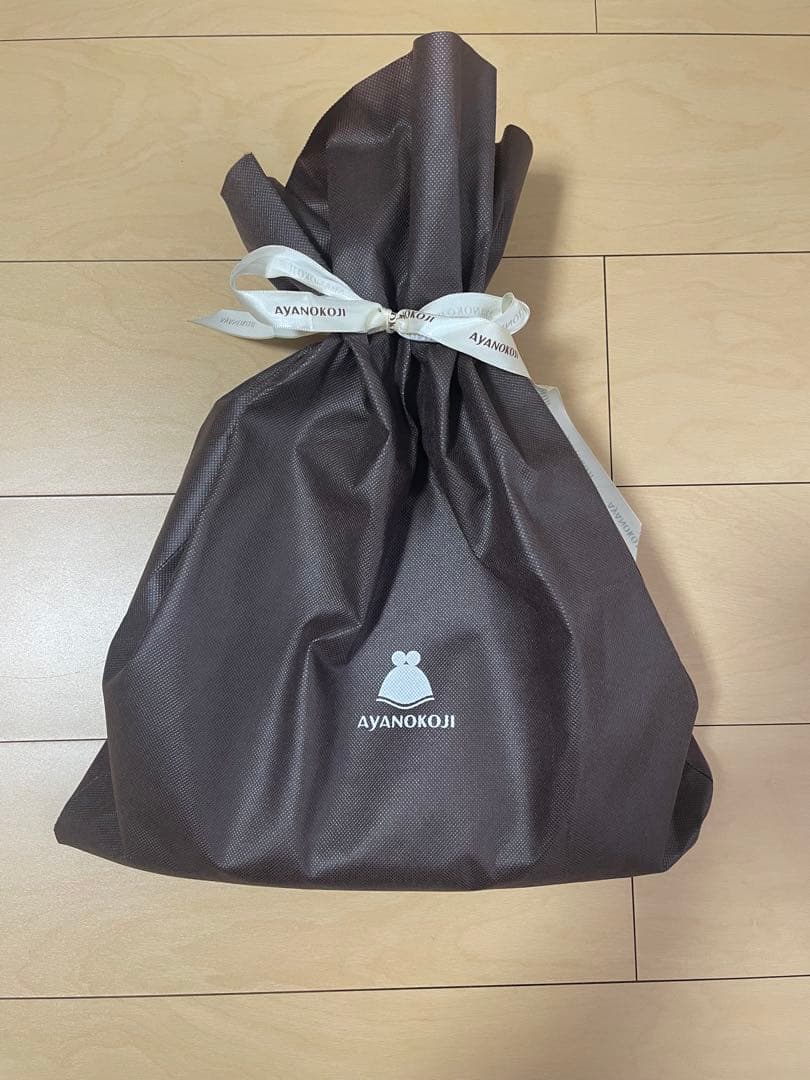 新品未使用タグ付き　AYANOKOJI がま口ポシェット型ボディバッグ