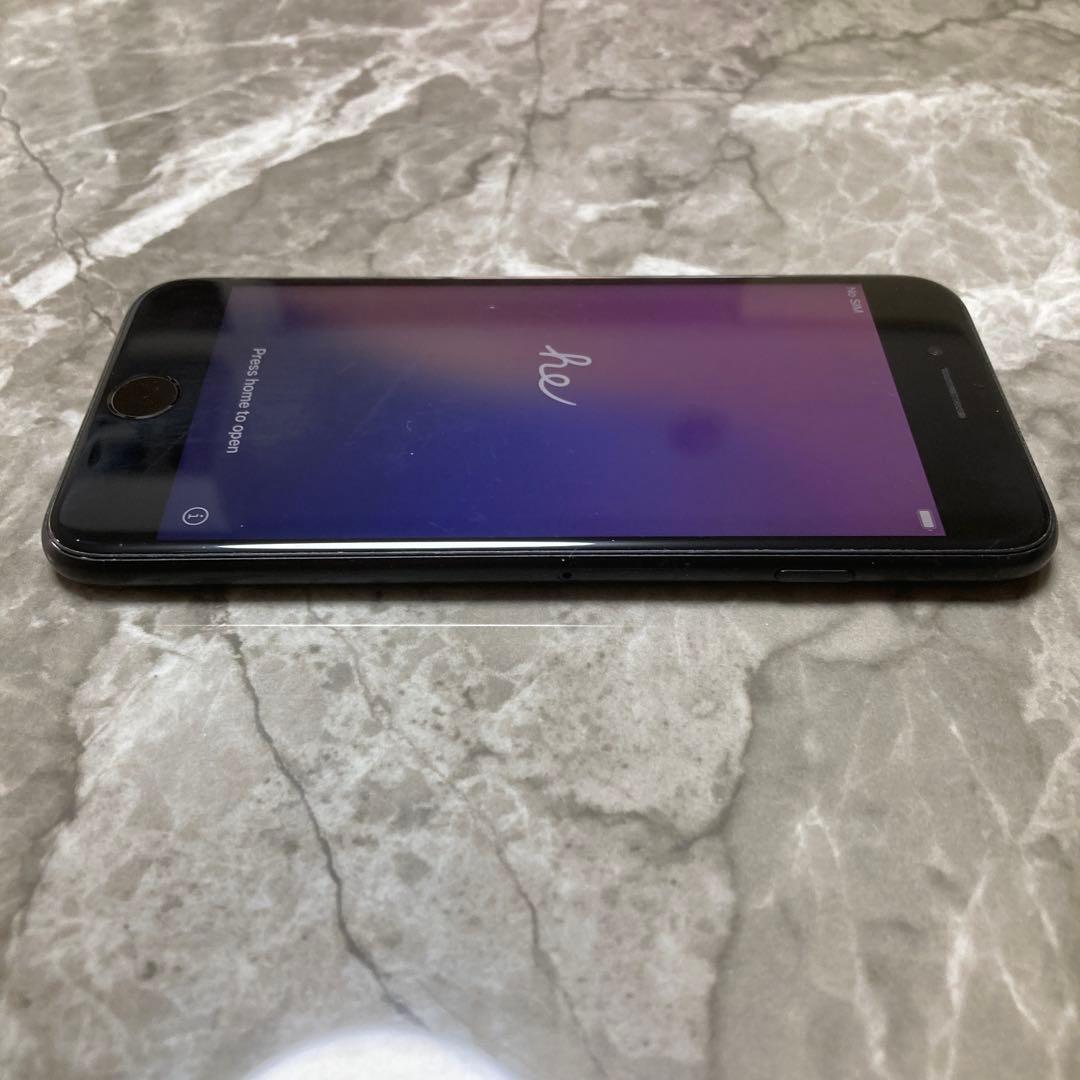 Apple iPhone SE 第二世代 ブラック 本体 クリアケース付き