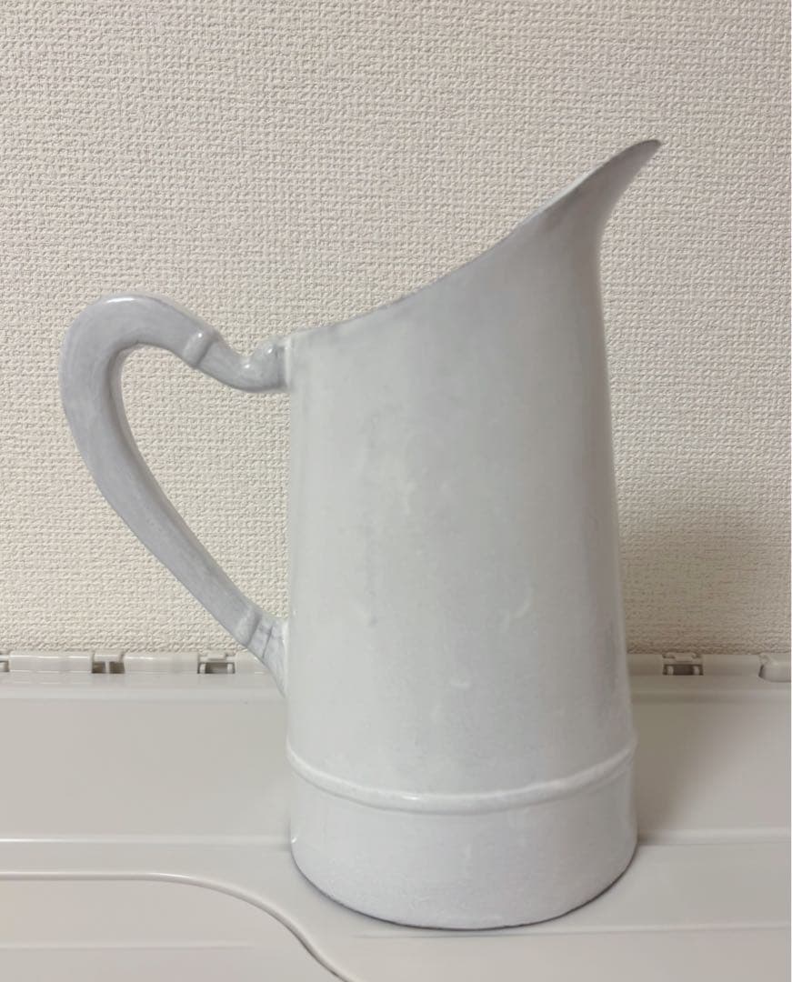 アスティエ・ド・ヴィラット フラワーベース