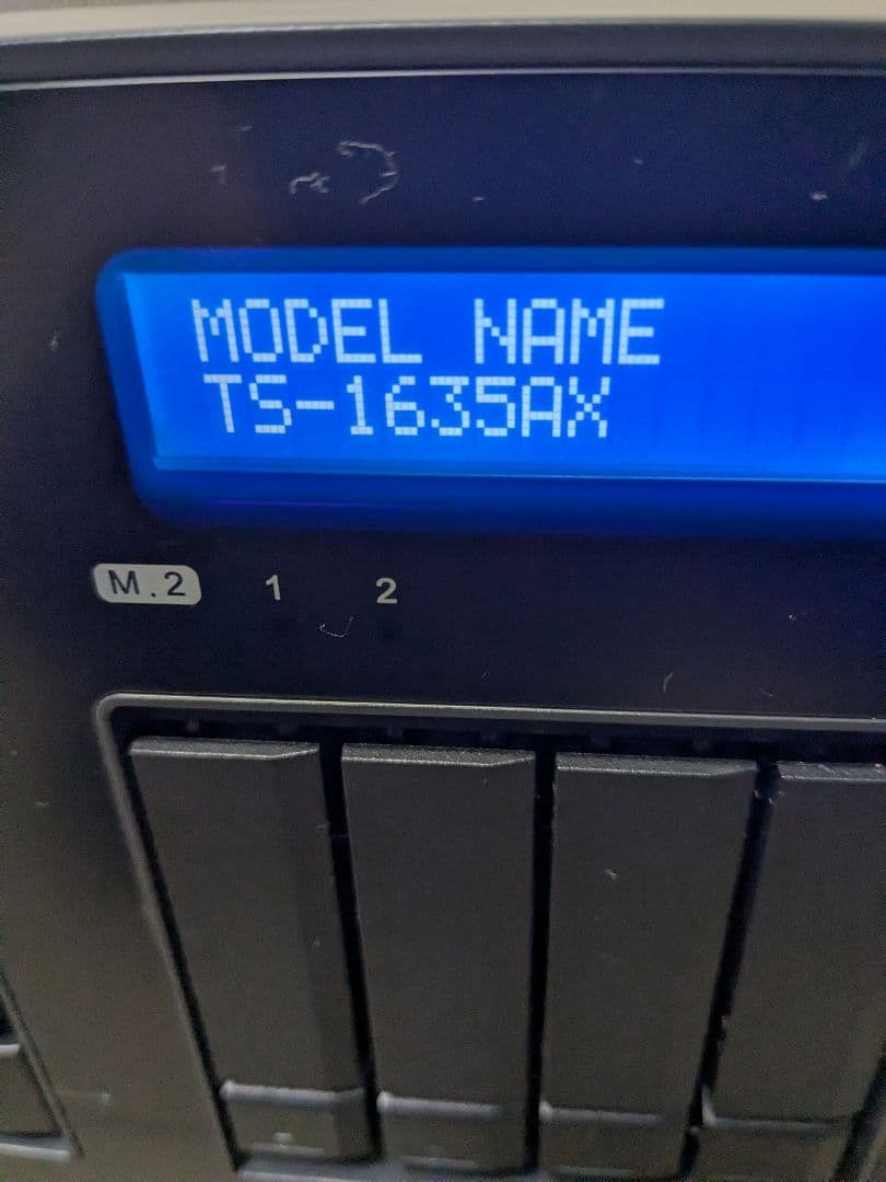 外付けハードディスク・ドライブ QNAP TS-1635AX 16-bay NAS