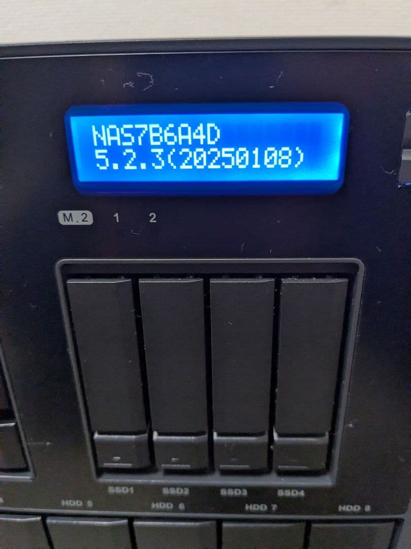 外付けハードディスク・ドライブ QNAP TS-1635AX 16-bay NAS