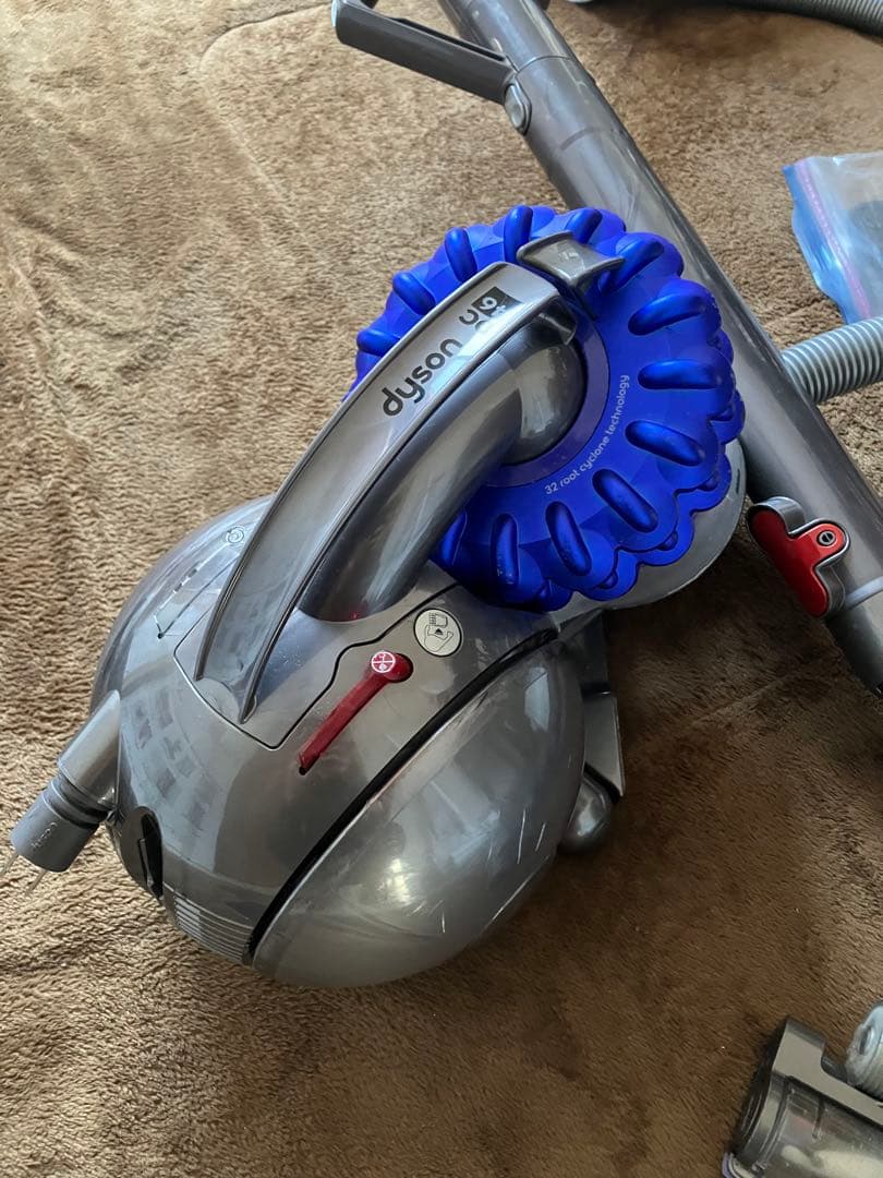 【お手頃】ダイソン　Dyson キャニスター掃除機　DC46 ダイソンボール