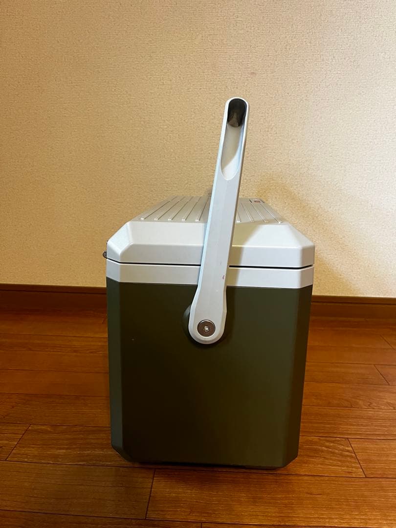 マキタ　充電式保冷温庫　 CW003G 7L