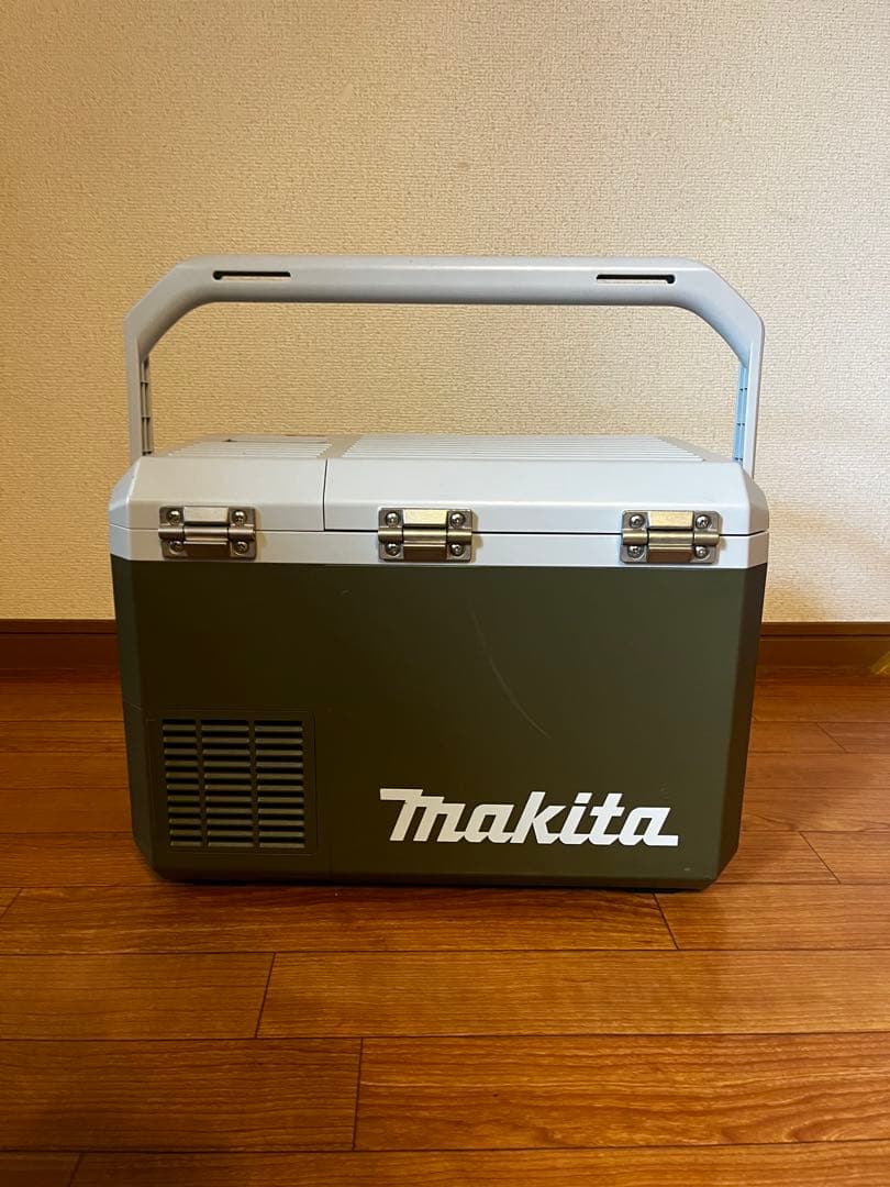 マキタ　充電式保冷温庫　 CW003G 7L