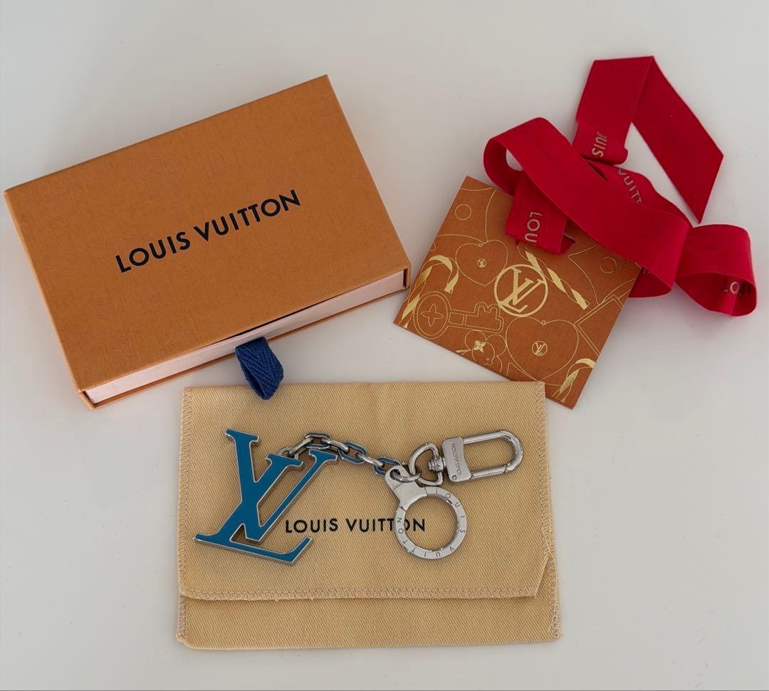 【美品】ルイ・ヴィトン キーホルダー シルバー×ブルー 正規品