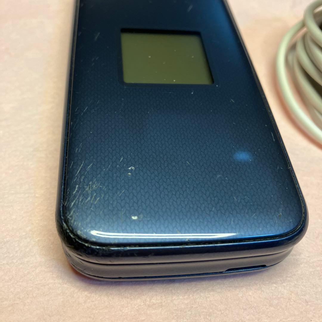 docomo F-01M ネイビー 本体と充電器