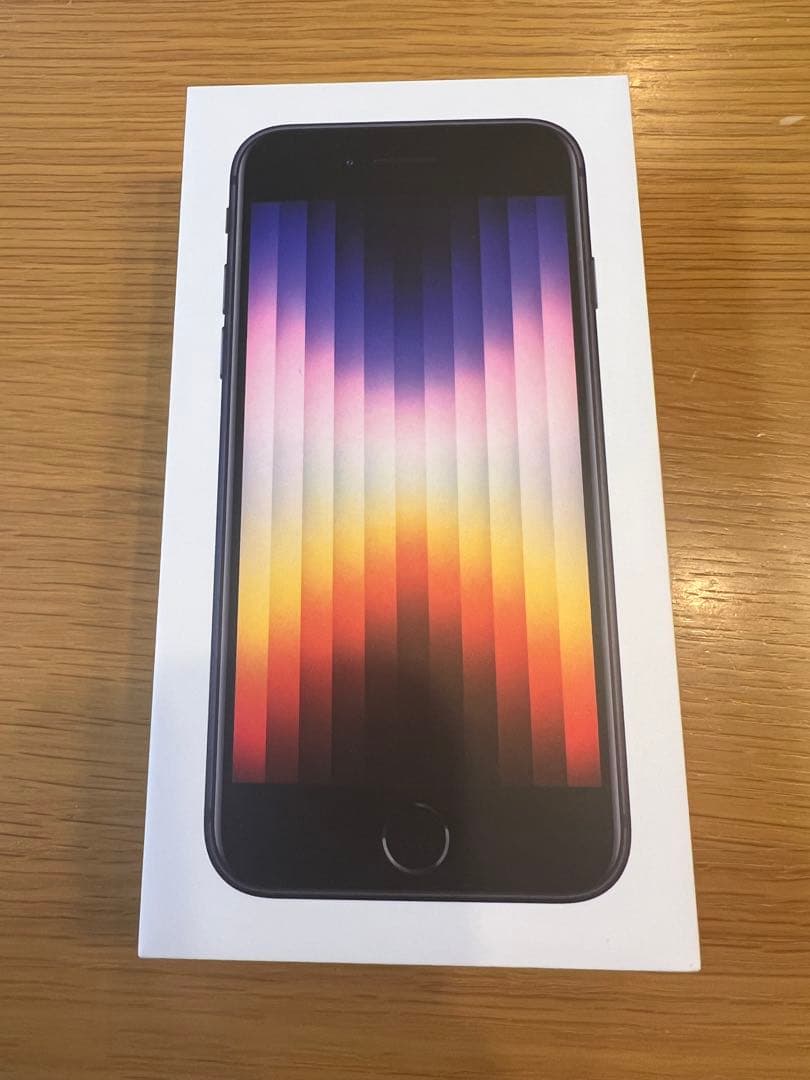 Apple iPhone SE3 本体　64GB