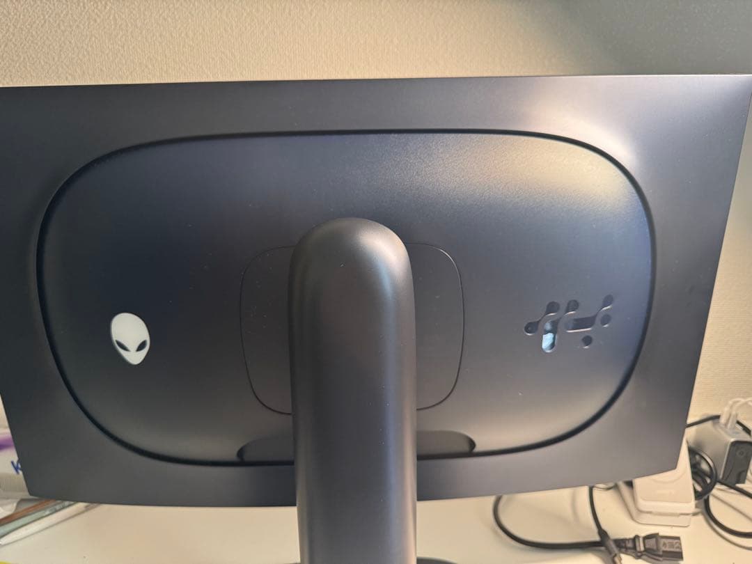 Dell AW 2725Q ゲーミングモニター 4k