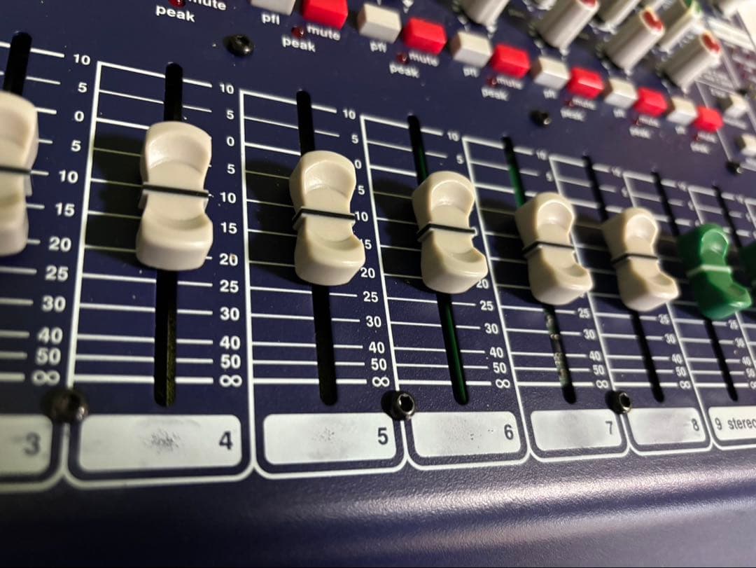 MIDAS DM12 アナログミキサー