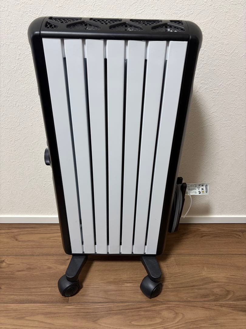 デロンギ　オイルヒーターMDHU09-BK 900W