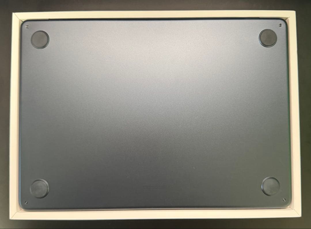 Apple M3チップ搭載　MacBook Air 13-inch