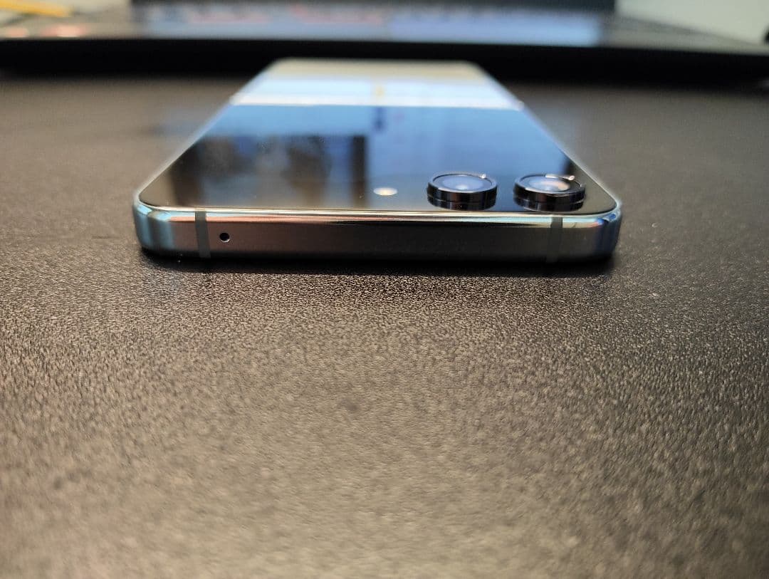 Galaxy Z Flip5 ミント 8/256gb simフリー au版