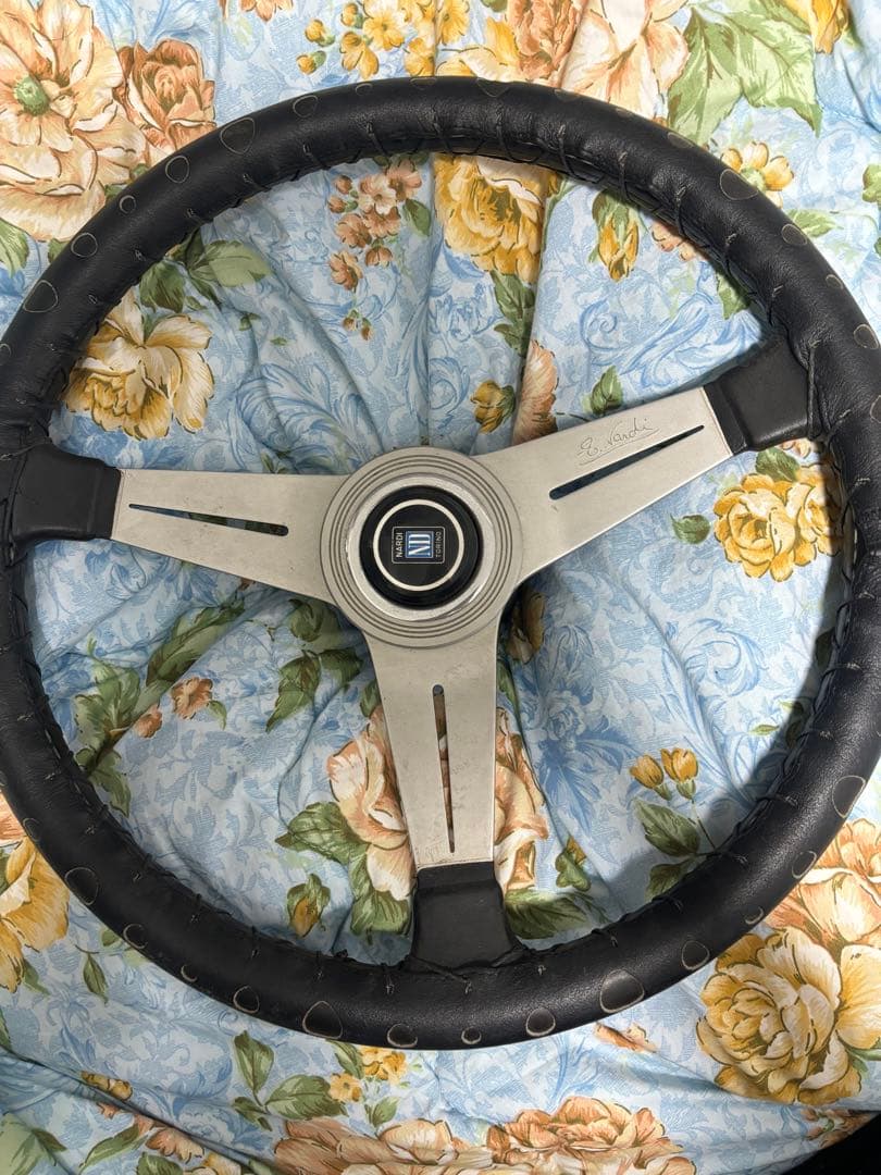 ナルディ　ステアリング　35パイ？