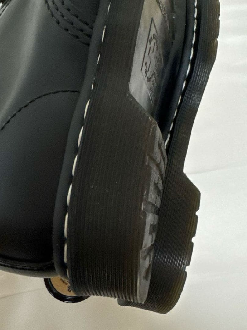 ドクターマーチン 1460 8ホールブーツ　ホワイトステッチ　Dr.マーチン