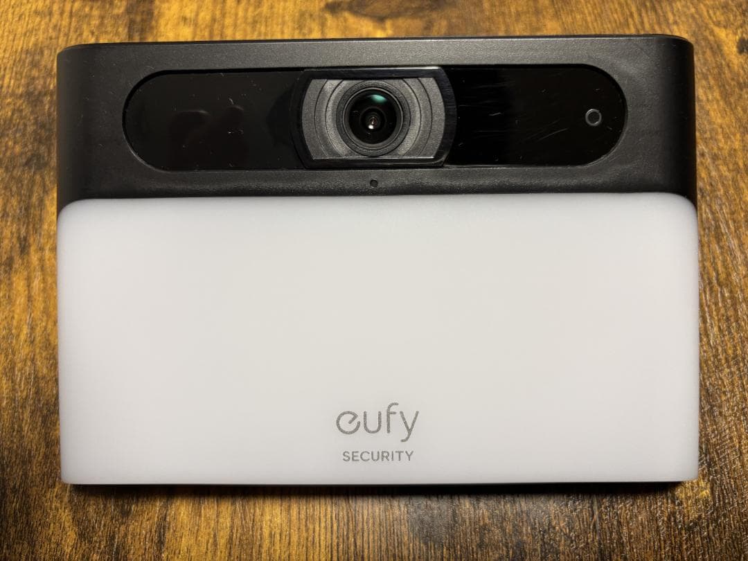 【中古品】Eufy Solar Wall Light Cam S120