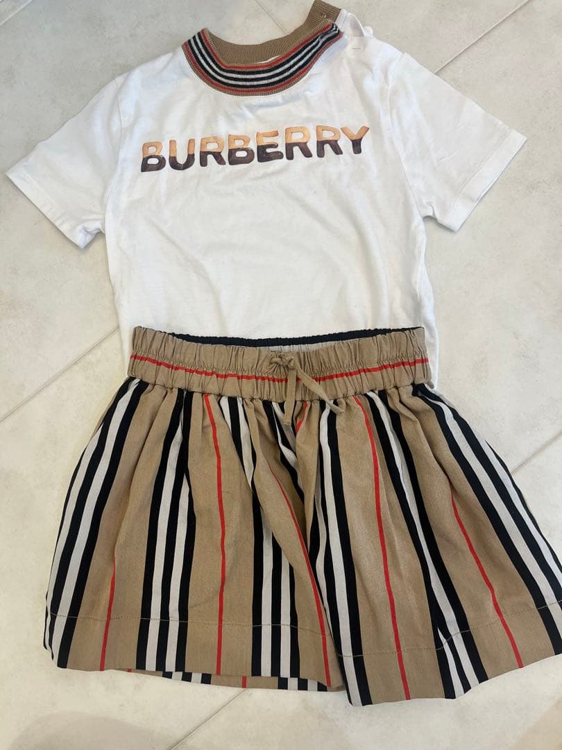 【単品売り可！】BURBERRY Tシャツ スカートセット 92cm〜98cm