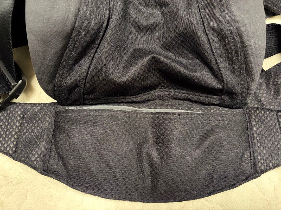 2025年購入ヌナ カドルクリック 抱っこ紐 BLACK ナイト