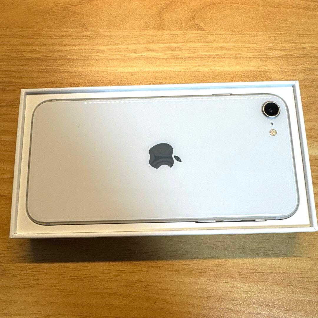 iPhone SE3 128GB スターライト　SIMフリー