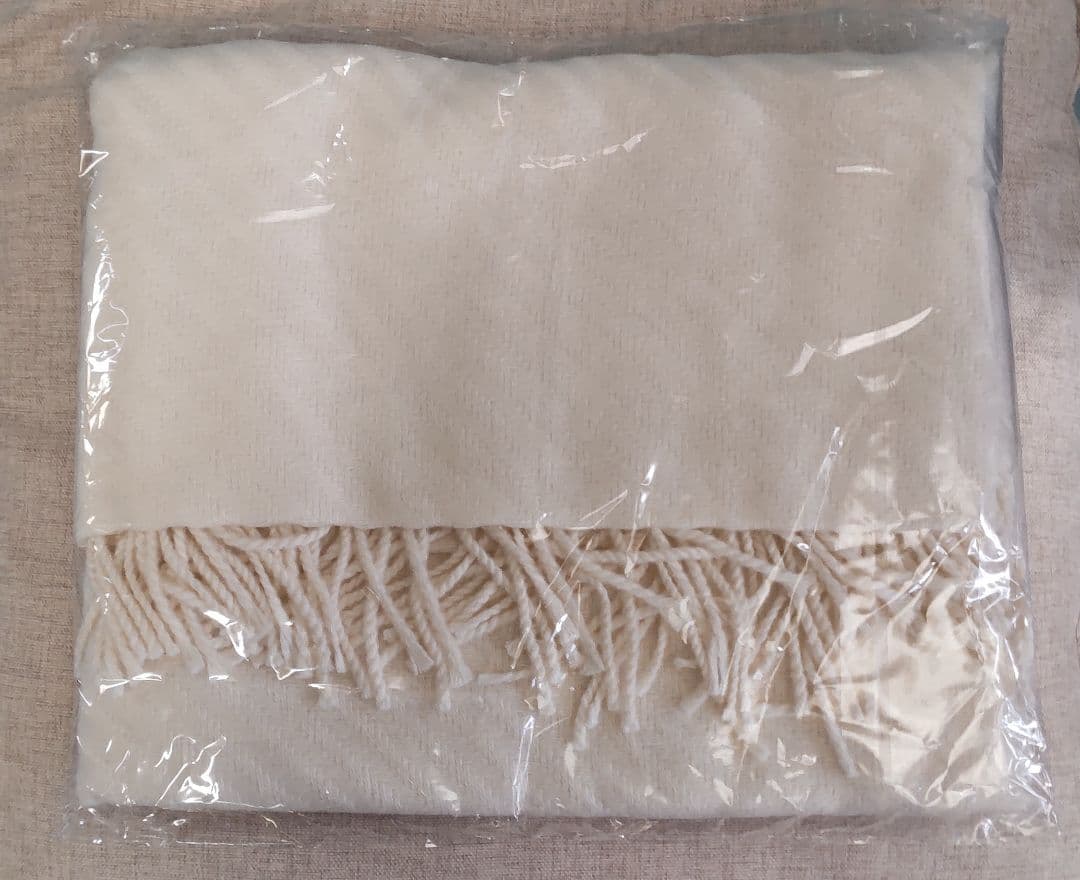 み*ぃ様 MAZZEL Only You ビッグストール アイボリー　マーゼル