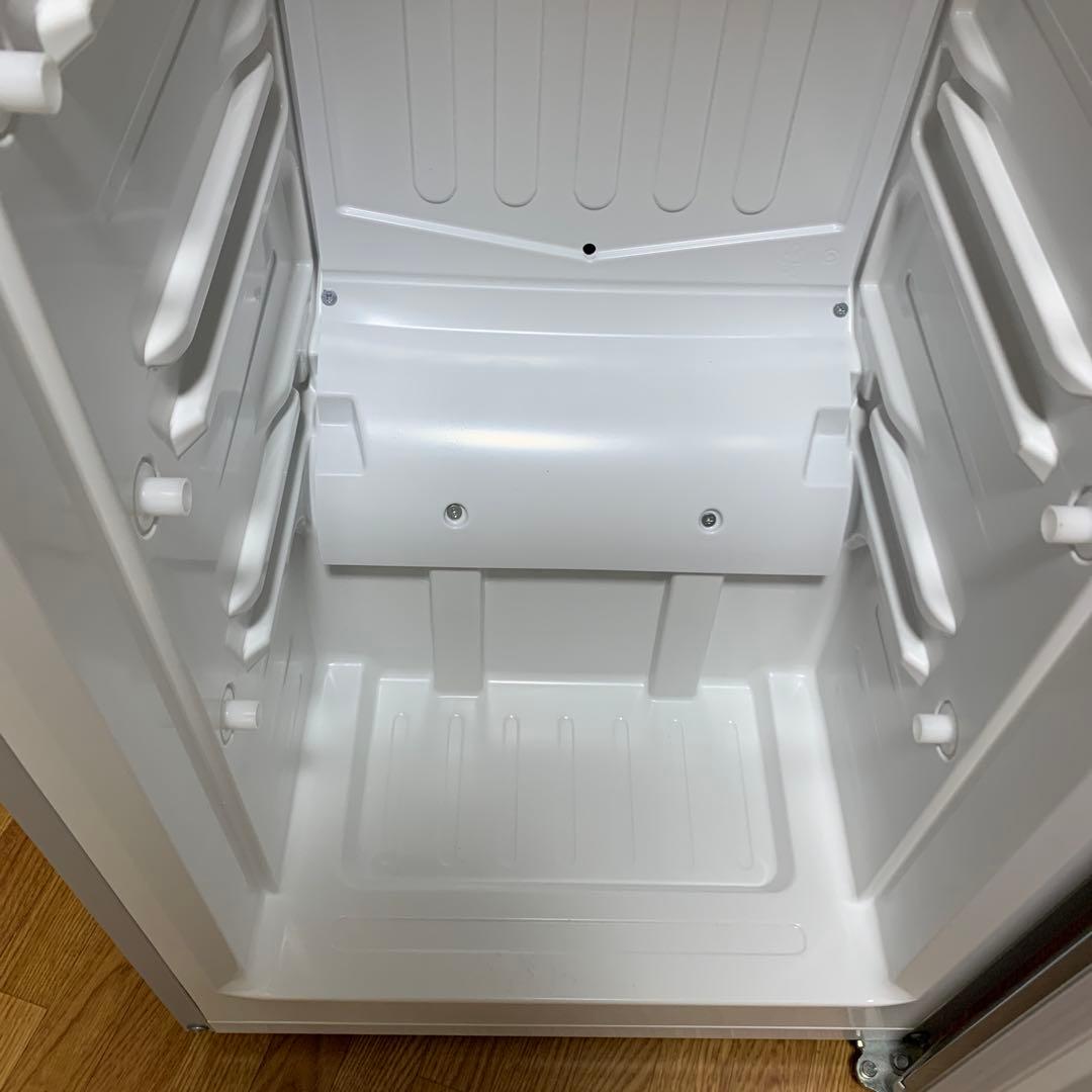 シルバー 冷凍庫 ファン式冷却　霜取り機能有り